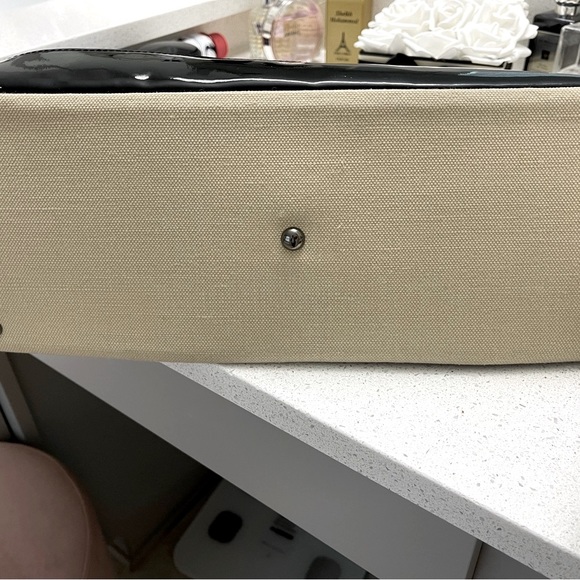 Longchamp canvas with patent trim tote (Rare) - Picture 6 of 7